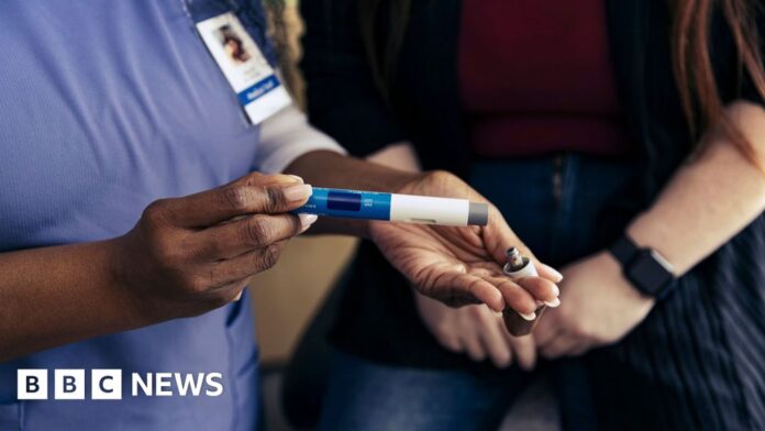 Weight-loss jabs to be offered on NHS for people at risk of further heart attacks 