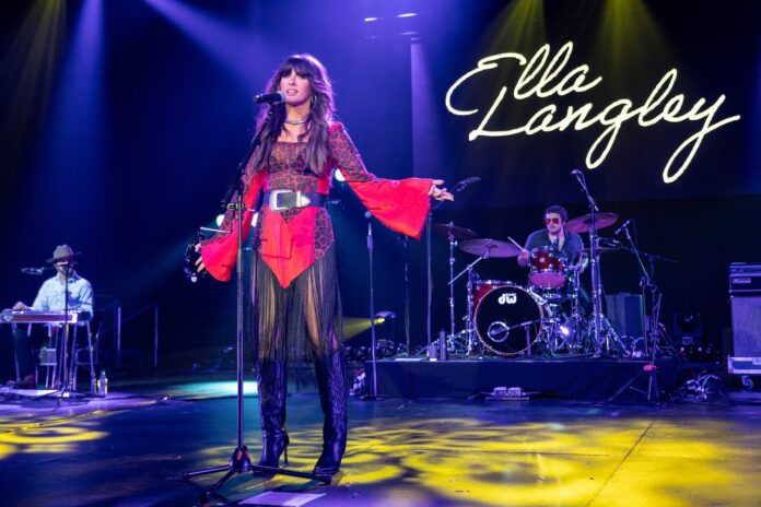 ‘Choosin’ Texas’: How a twangy country ballad captivated the nation