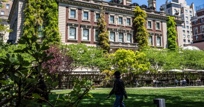 A Stroll Through the Mansions of New York’s Gilded Age