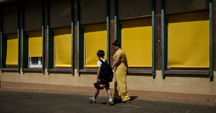 As Climate Change Extends Europe’s Heat Season, Schools Bake