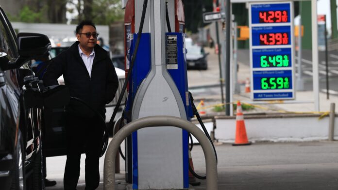 Core inflation rate hit 3.2% in March as first-quarter growth disappointed at 2%