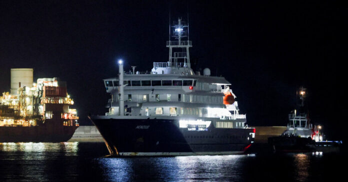 Cruise Ship Linked to Hantavirus Outbreak Arrives in Spain’s Canary Islands for Disembarking