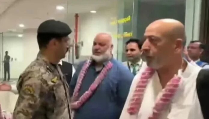 First batch of pilgrims arrives in Islamabad after Hajj