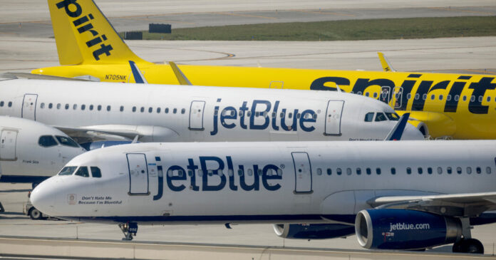 For Struggling JetBlue, Spirit’s Demise May Offer an Opportunity