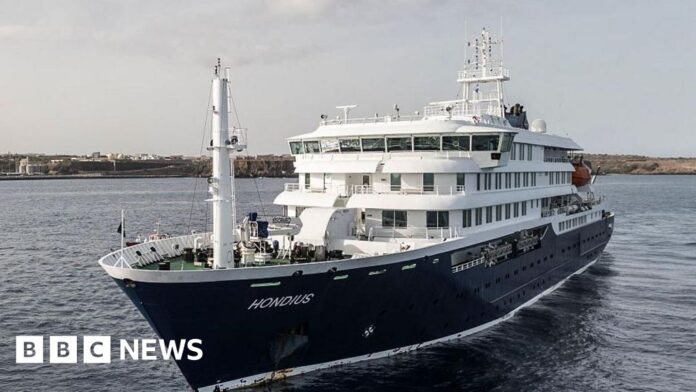 Hantavirus: Two Britons self-isolating in UK after leaving hantavirus cruise ship early