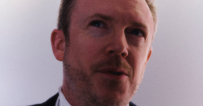 L.A. Philharmonic Names Daniel Harding as Music Director