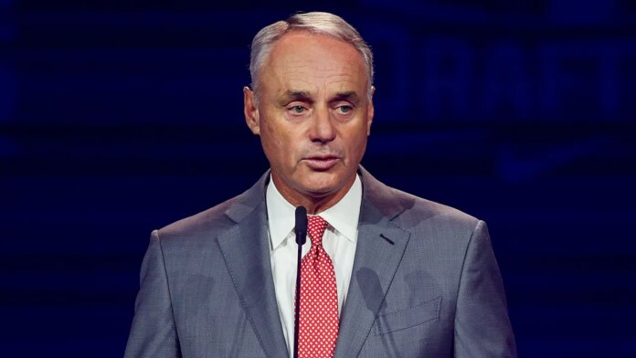MLB owners counter players' union's proposal with salary cap for first time since 1994-95 strike
