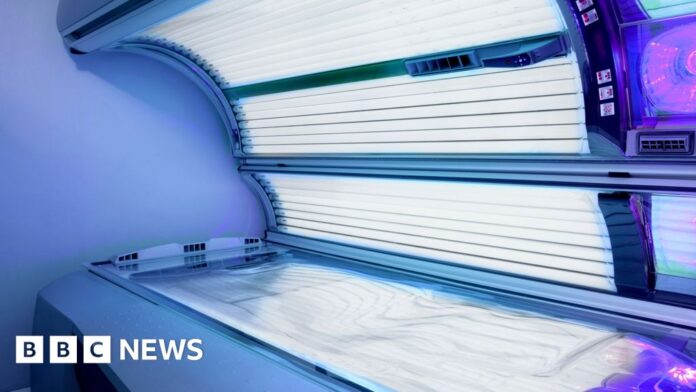 MPs call for ban on sunbed advertising and health warnings in shops