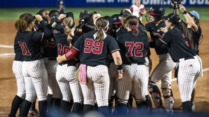 Nebraska triumphs over Arkansas on 10th-inning walk-off at WCWS