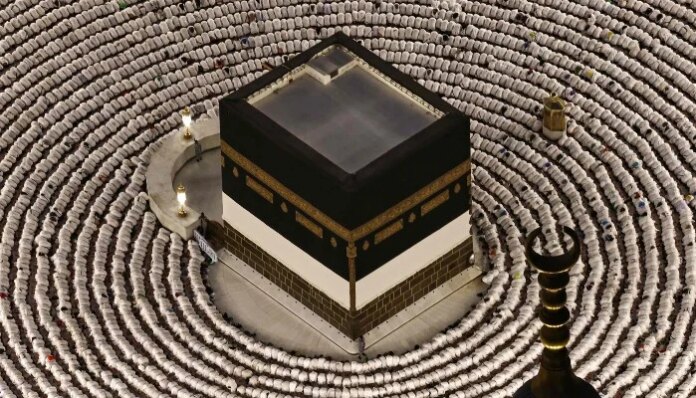 Pilgrims kick off Hajj as war's trajectory hangs in the balance