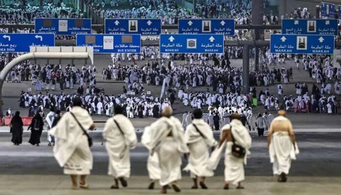 Pilgrims 'stone the devil' at Hajj amid intense heat