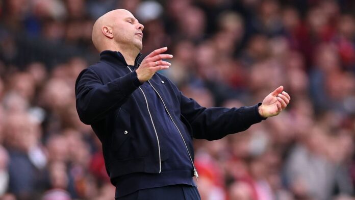 Slot blames Liverpool loss to Man United on 'pattern' of bad calls