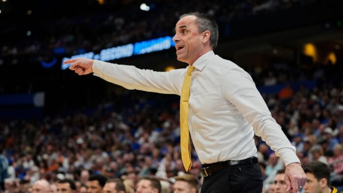 Sources: Iowa's Ben McCollum gets new deal after tourney run