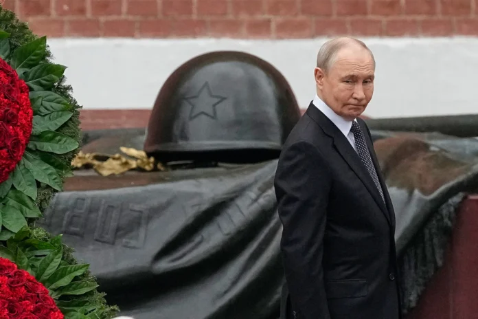As war stalls, Putin concedes he never cut a deal with Trump in Alaska