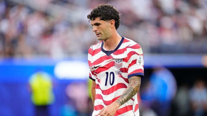 Christian Pulisic subbed off at halftime of U.S. win after kick to calf