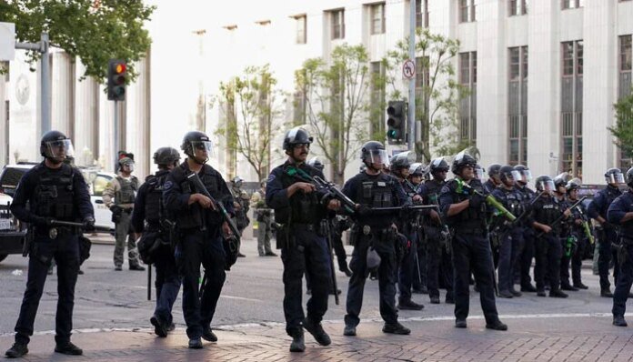 Gunfire kills teen, wounds three after US graduation ceremony