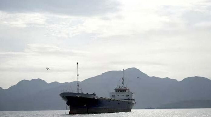 Hormuz traffic drops after Saturday strike on vessel