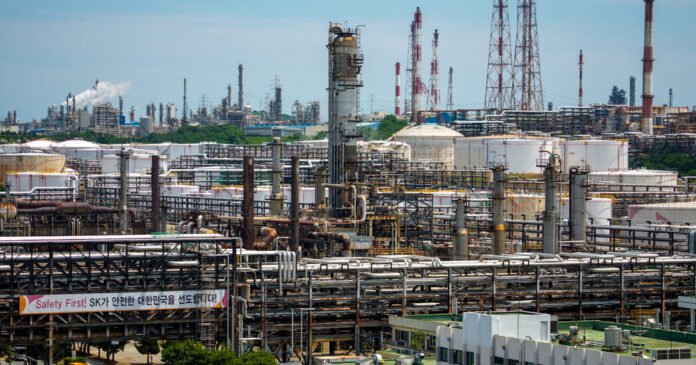 How a Jet Fuel Refinery Is Scrambling After the Iran War Oil Shock