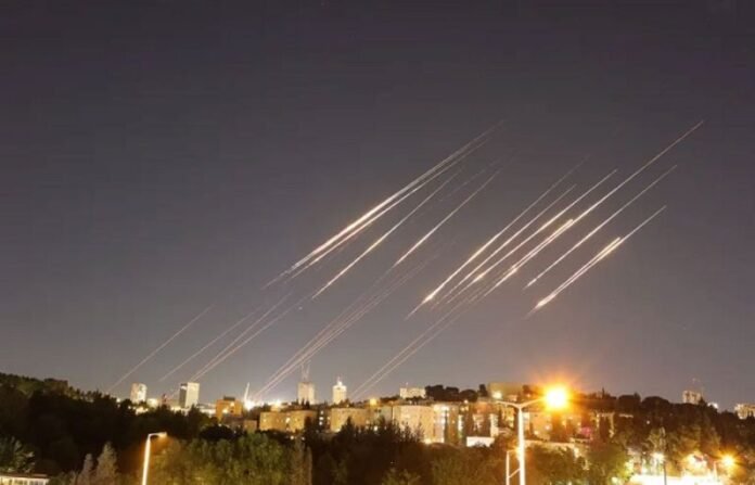 IRGC launches 12 ballistic missiles at US al-Azraq base in Jordan - SUCH TV