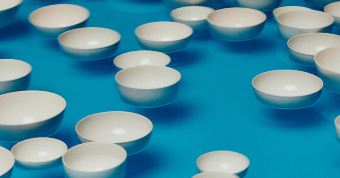 In 30,000 Gallons of Water, Hundreds of Bowls Play Music of the Spheres