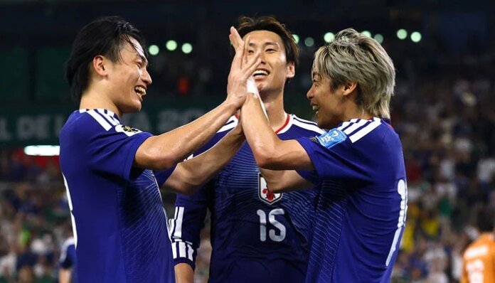 Japan rout Tunisia 4-0 as Ueda shines in World Cup's 1,000th match