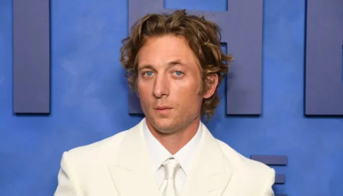 Jeremy Allen White shares his bit on U.K. under 16 social media ban