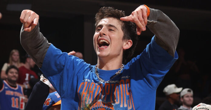 Knicks Fans Want ’90s Tees. They’ll Have to Pay Very 2026 Prices.
