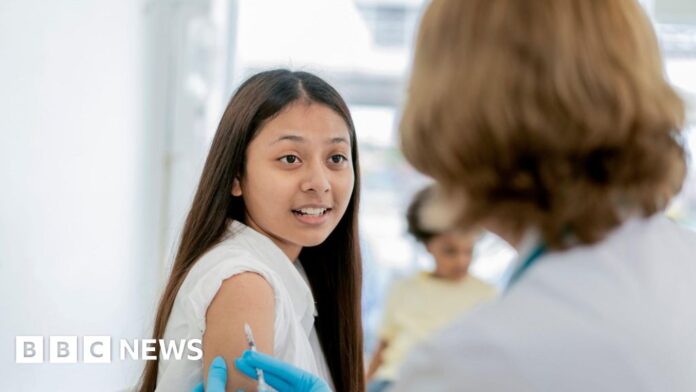 Meningitis B vaccine to be offered to thousands of young people in July