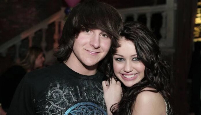 Mitchel Musso gushes over 'Hannah Montana' costar Miley Cyrus
