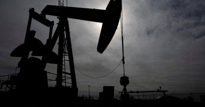 Oil Falls, Stocks Rise as Trump Signals Iran Peace Deal Takes Shape