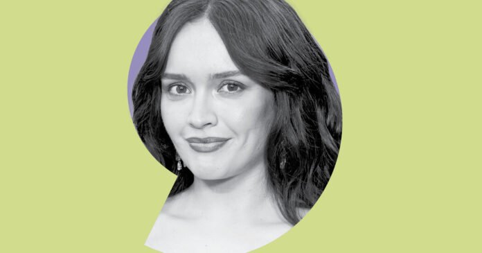 Olivia Cooke of ‘House of the Dragon’ Loves Her Colbert Mug