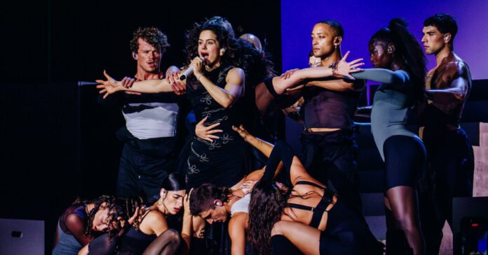On the ‘Lux Tour’, Rosalía Shape Shifts Through Dance