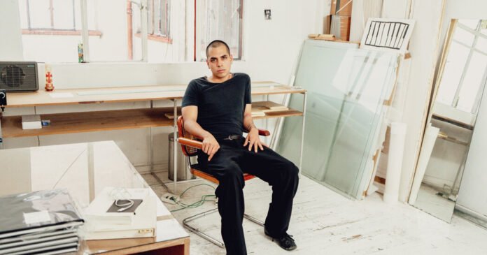 The Mexican Artist Ramòn Saturnino Is Breaking Down Walls