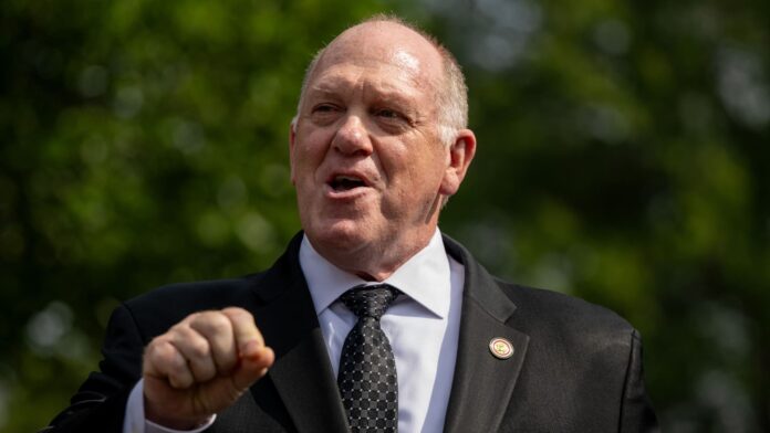 White House border czar Tom Homan blames New York Gov. Hochul for promised ICE surge