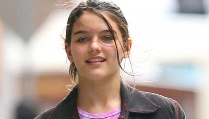20-year-old Suri Cruise lands lead role in modern Shakespeare play
