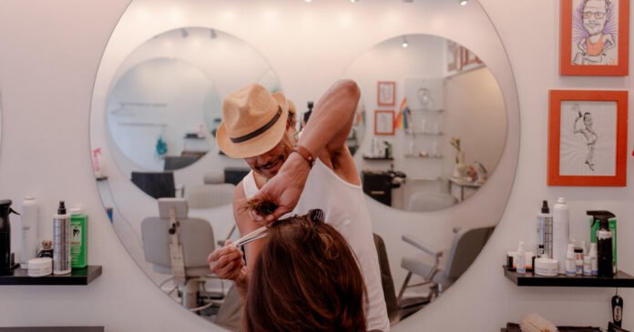 A New York Hair Salon, Happily Stuck in 1986