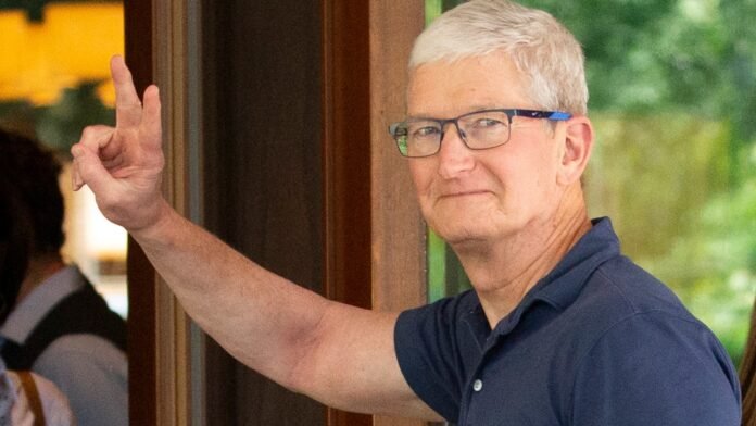 Apple earnings live updates: iPhone, AI and Tim Cook’s final CEO call
