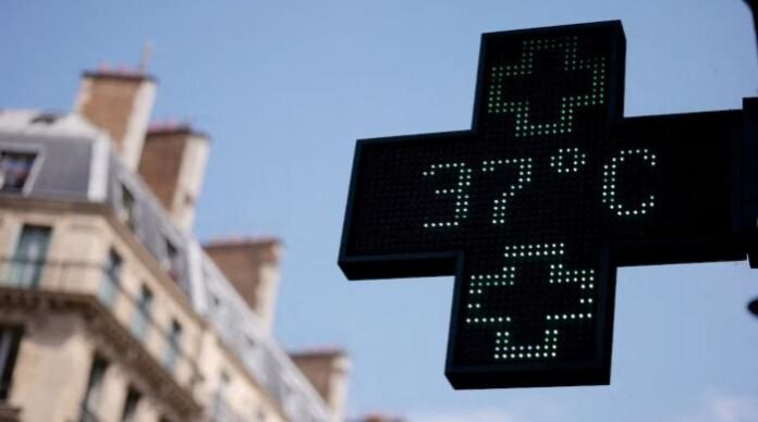 At least 3,700 excess deaths reported during heatwave in France, Belgium, Netherlands