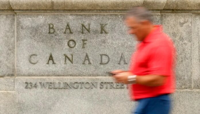 Bank of Canada sees economic recovery despite tariff and Middle East risks