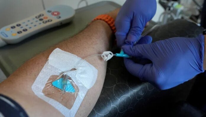 Cancer patients suffer as 40 drugs' approvals remain pending