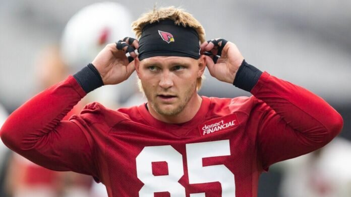 Cardinals TE Trey McBride walks back dig at Arizona fanbase