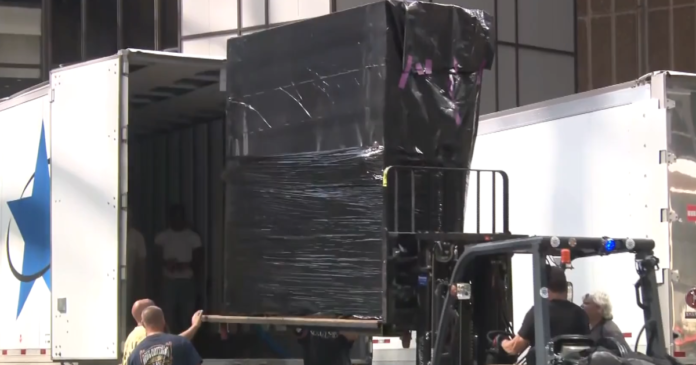 Crews unloading equipment outside MSG, fueling Taylor Swift, Travis Kelce wedding rumors