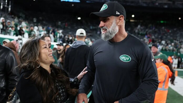 Falcons announce defensive coordinator Jeff Ulbrich's wife Cristina died after battle with cancer