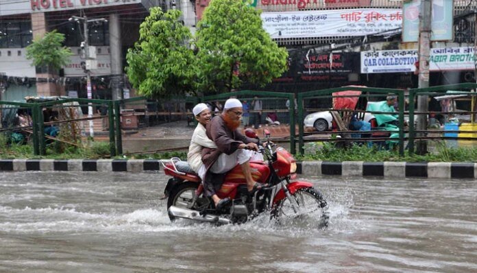 Floods in Bangladesh kill 44, leave over a million stranded