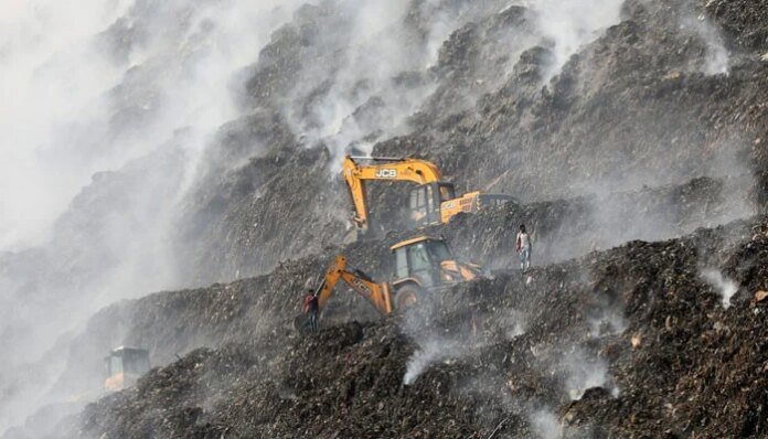 Garbage heap collapse kills nine at India waste plant
