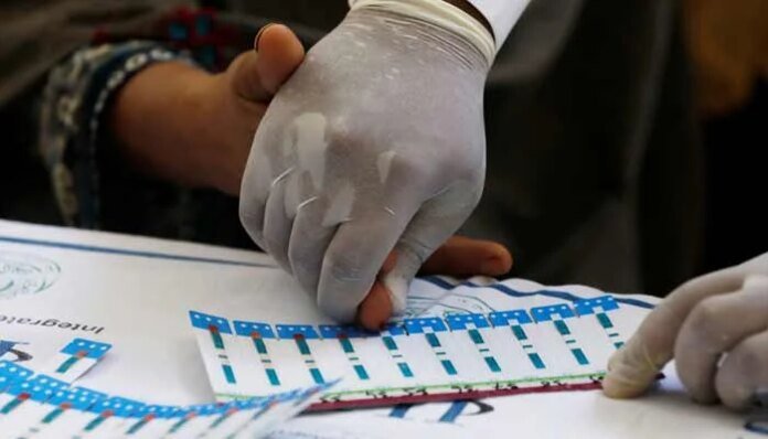 Health experts urge Pakistan to conduct first nationwide HIV survey