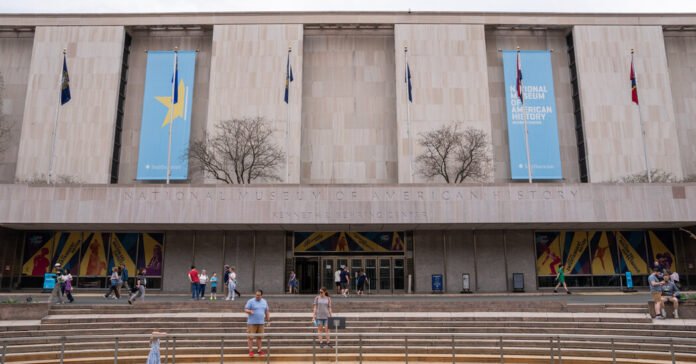 Historians Reject Trump Administration’s Criticism of Smithsonian Museum