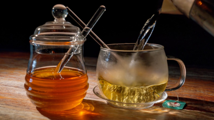 Honey And Warm Water For Weight Loss: Does The Popular Morning Ritual Actually Work?