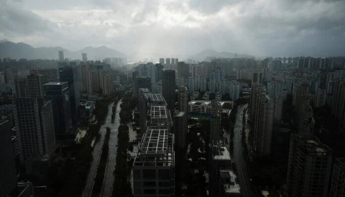Hundreds of thousands evacuated as Typhoon Bavi barrels towards China