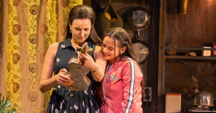 In ‘Basura,’ Gloria and Emily Estefan Found a New Rhythm